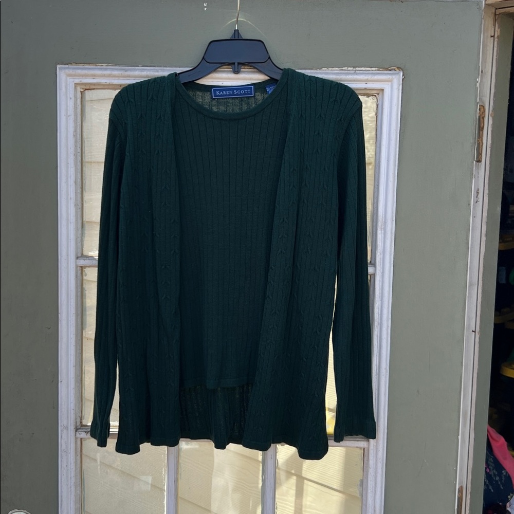 Women's Size Medium "Karen Scott" Green Cardigan with Ribbed Knit Design ❤️
